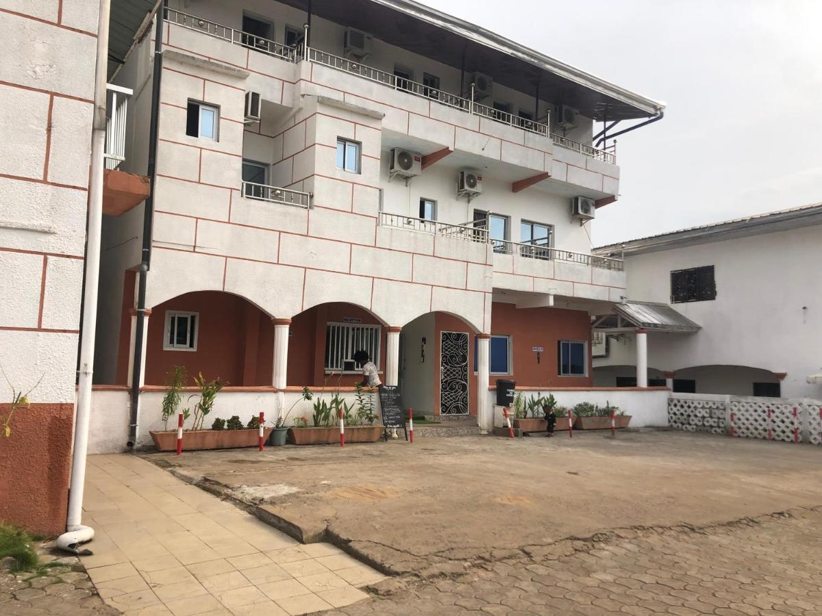 Hotel La Grace Kribi Esterno foto